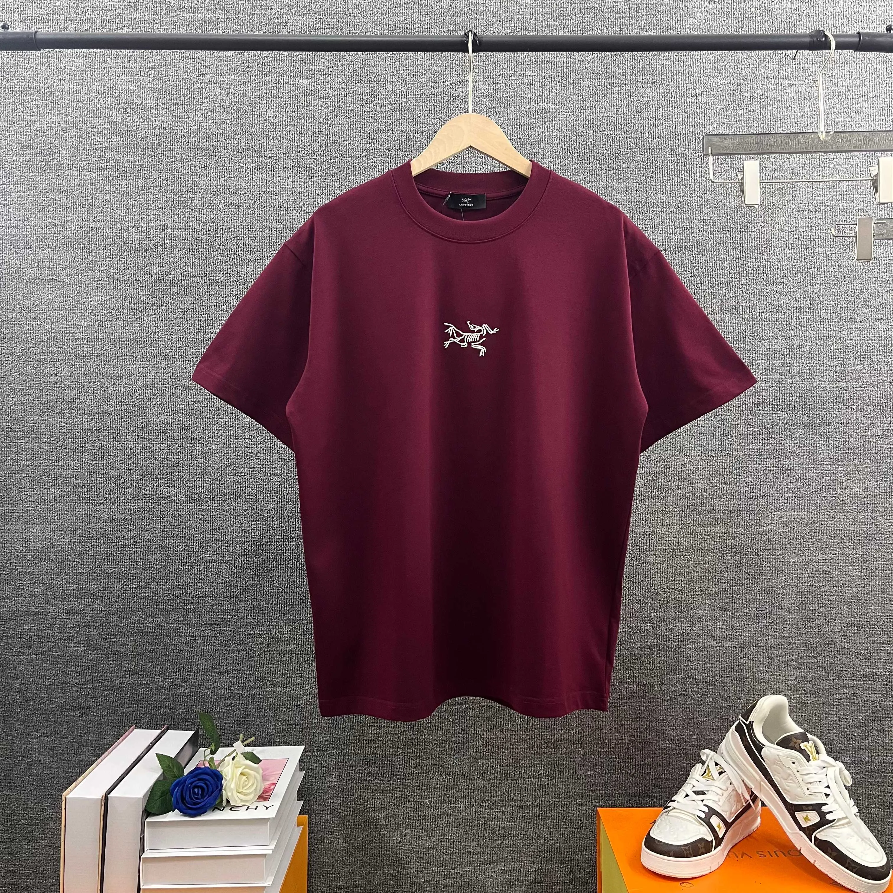 AR*C'TE*RYX* * 2026 New Arrival Classic logo T Same Style ：Black White Red Size： S （90-130 ） M （120-150 ） L （140-165 ） XL （160-180 ） XXL （180 ）
